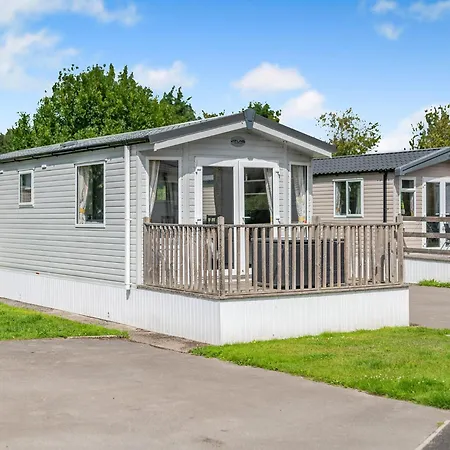 Country Park Tatil parkı