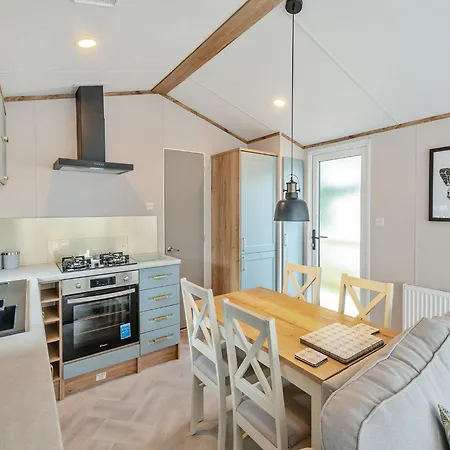 Country Park Tatil parkı