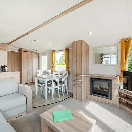 Country Park * Cawood