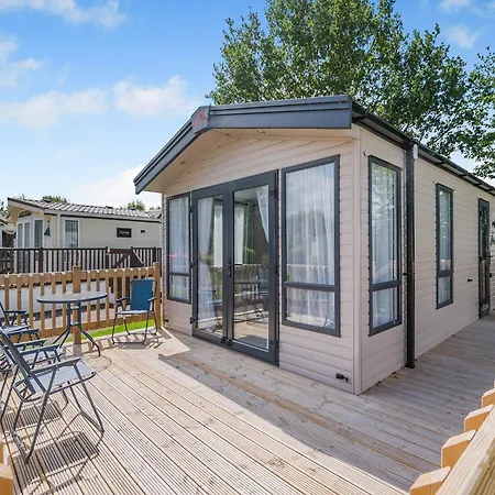 Country Park Tatil parkı