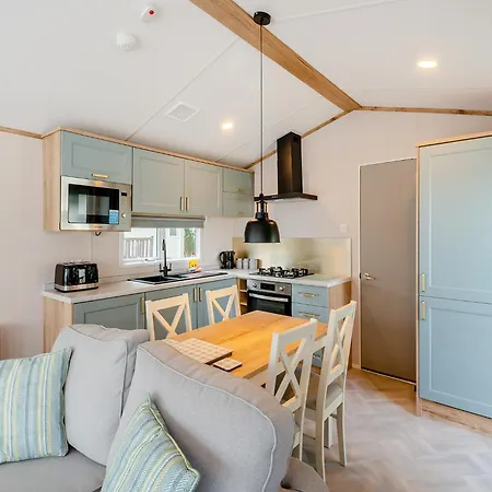 Country Park Tatil parkı