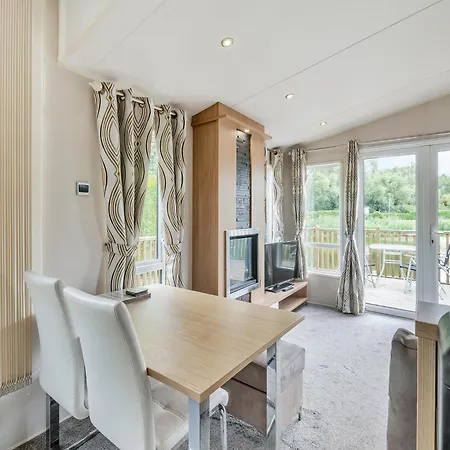 Country Park Tatil parkı